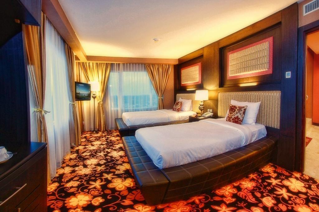 Grand Rocky Hotel Bukittinggi Exterior foto